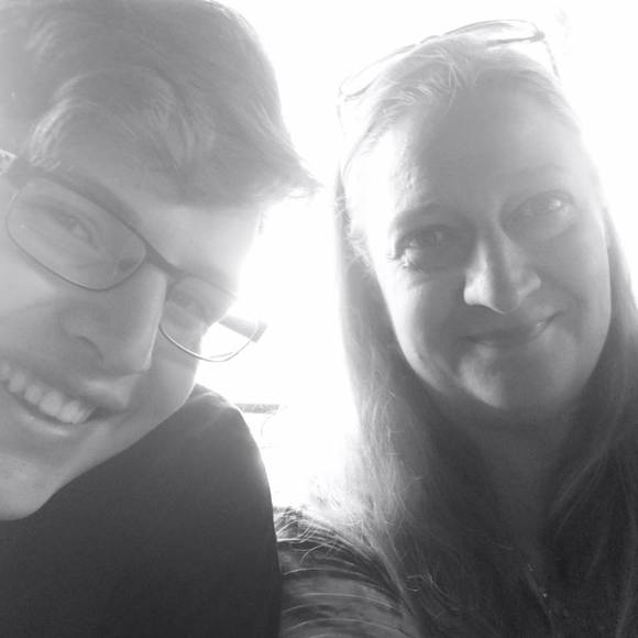 Meet your Posher, Lynn - Picture 1 of 1